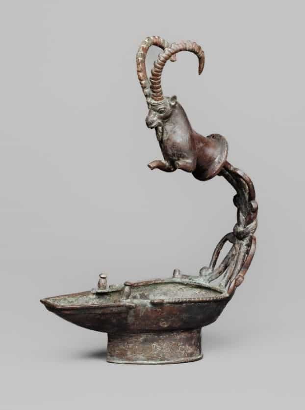 لوح مع مسرجة